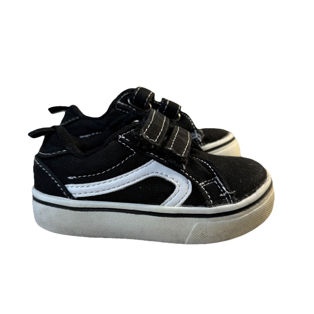 Wonder Nation Black White Toddler Skate Show Size‎ 5 Canvas